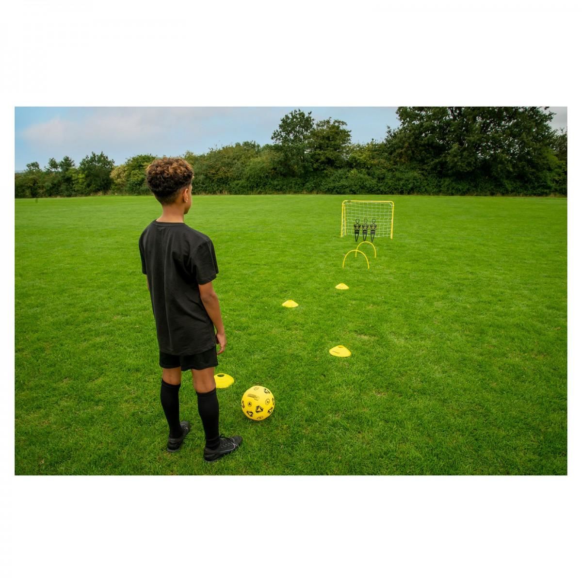 Kickmaster Ultimate Football Challenge set