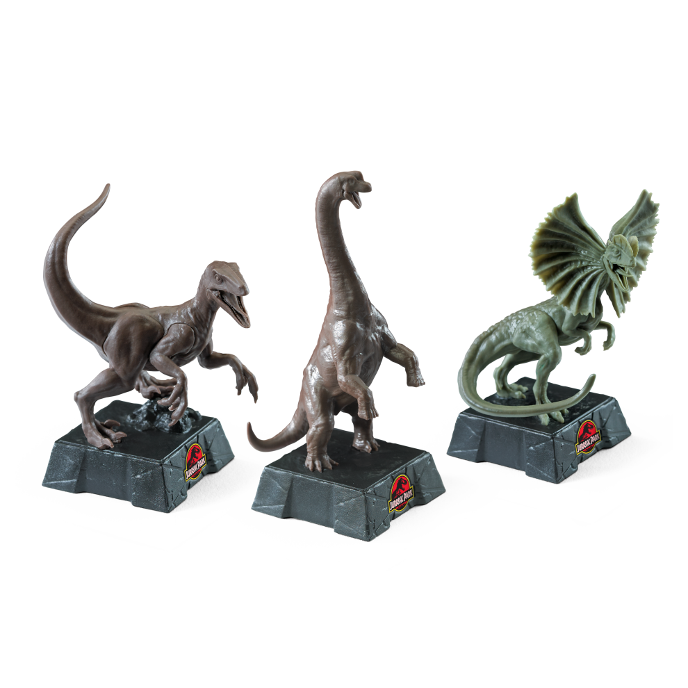 The Noble Collection Jurassic Park Chess Set