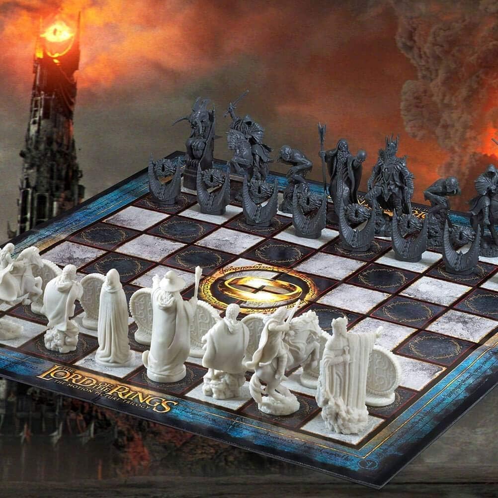 The Noble Collection The Lord of the Rings Chess Set: Battle for Middle Earth